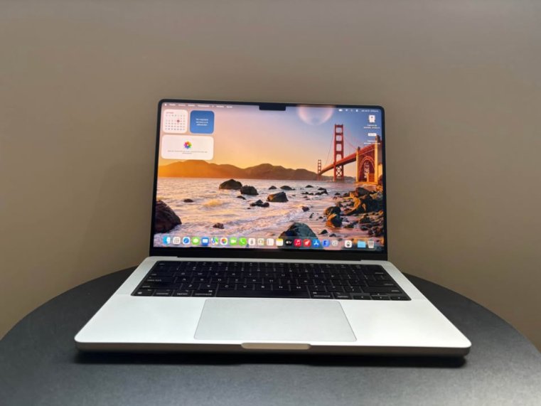 MacBook Pro 14 pulgadas M3 Pro seminueva